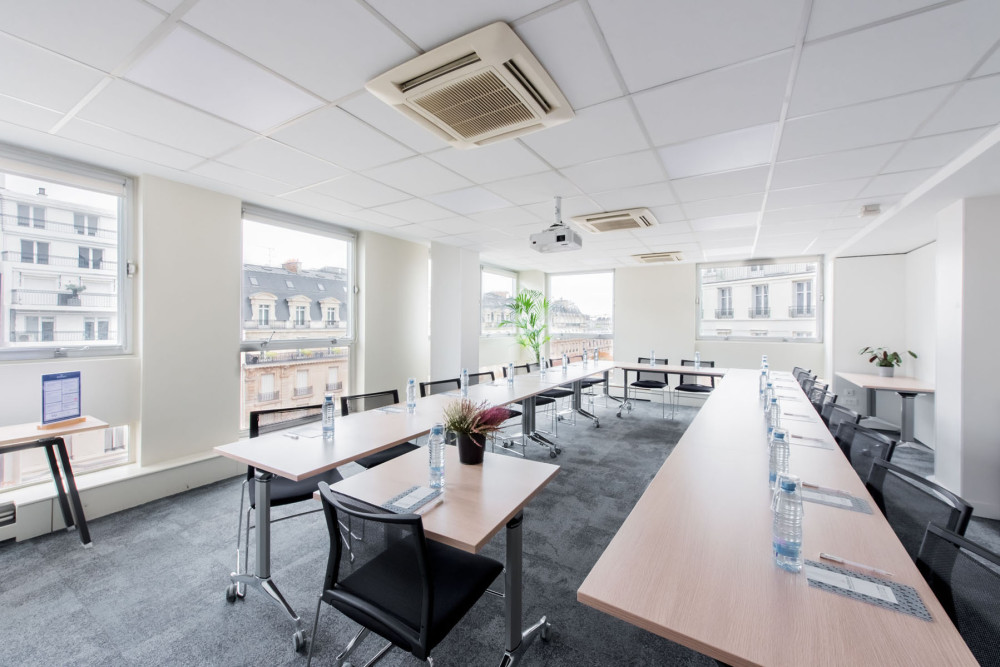 salle de conférence avenue montaigne paris